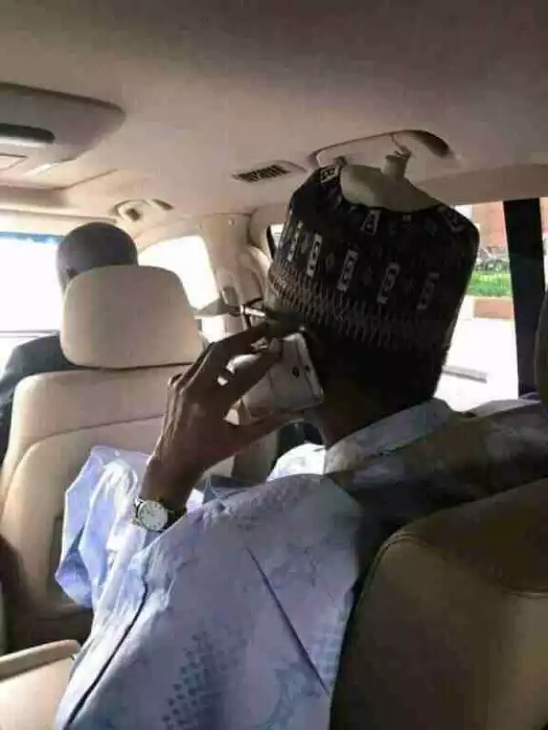 Nigerians React To Photo Of President Buhari Using This Type Of Phone 